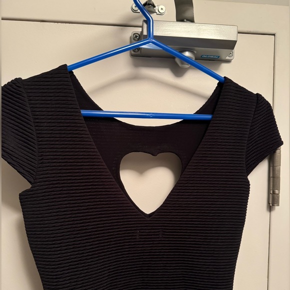 Cooperative (Urban Outfitters) black heart cutout ribbed mini bodycon dress - Picture 4 of 7